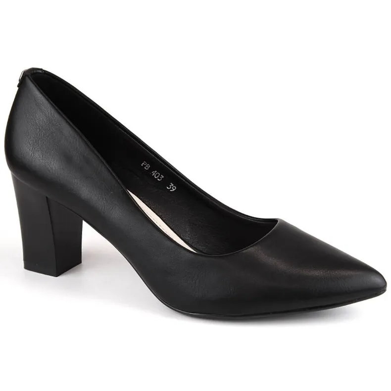 Black pointed-toe pumps by Sergio Leone PB217