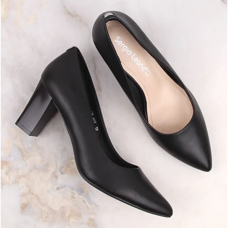 Black pointed-toe pumps by Sergio Leone PB217