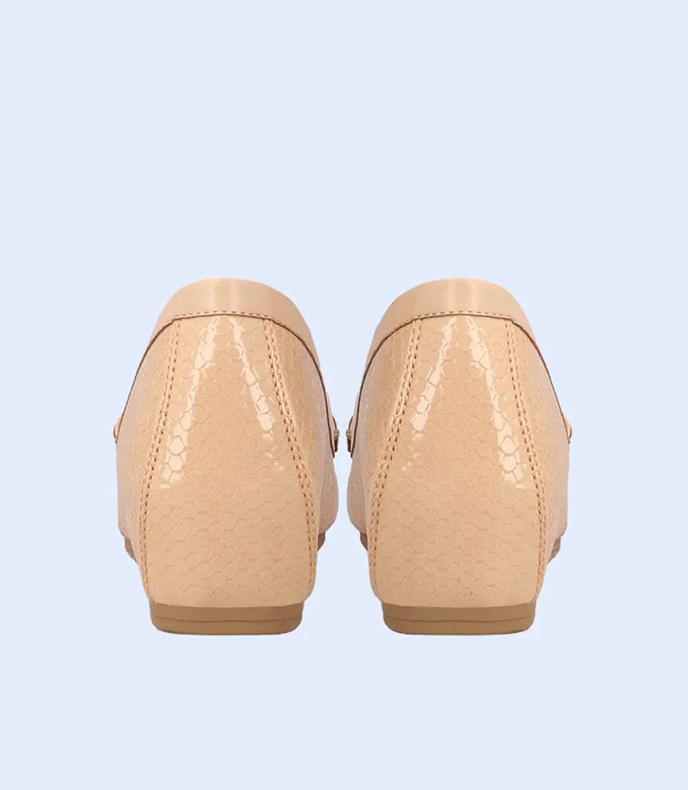 BW8303-BEIGE-Women Comfort Moccasins