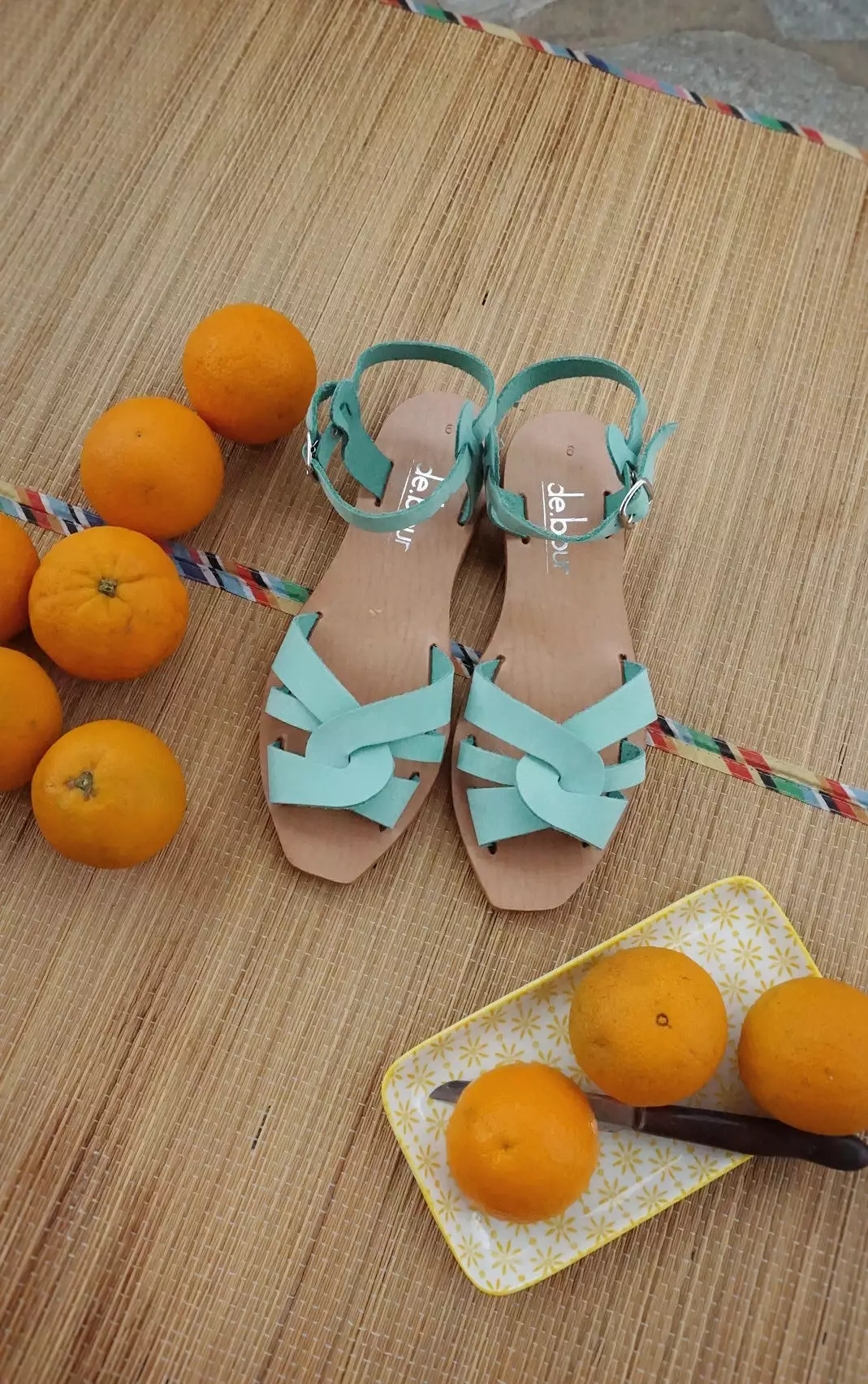 CALLIROE MINT FLAT LEATHER SANDALINAS