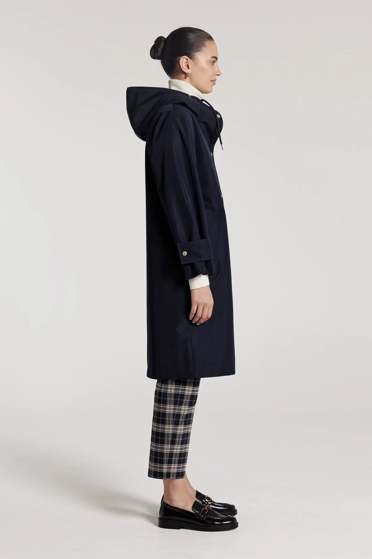 Highlands Raincoat - Navy