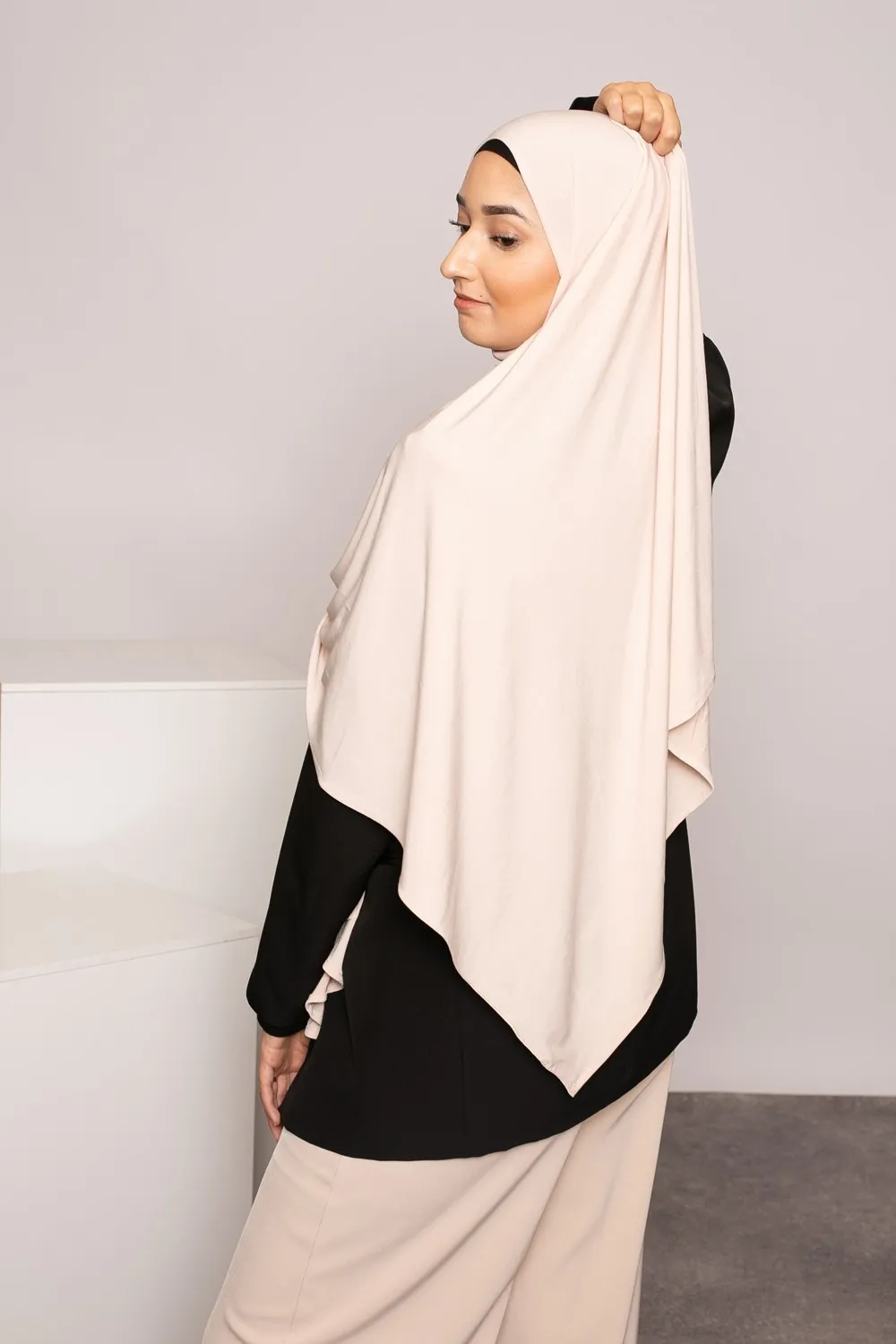 Hijab premium arena jersey beige