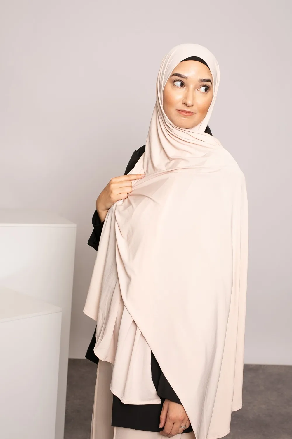 Hijab premium arena jersey beige