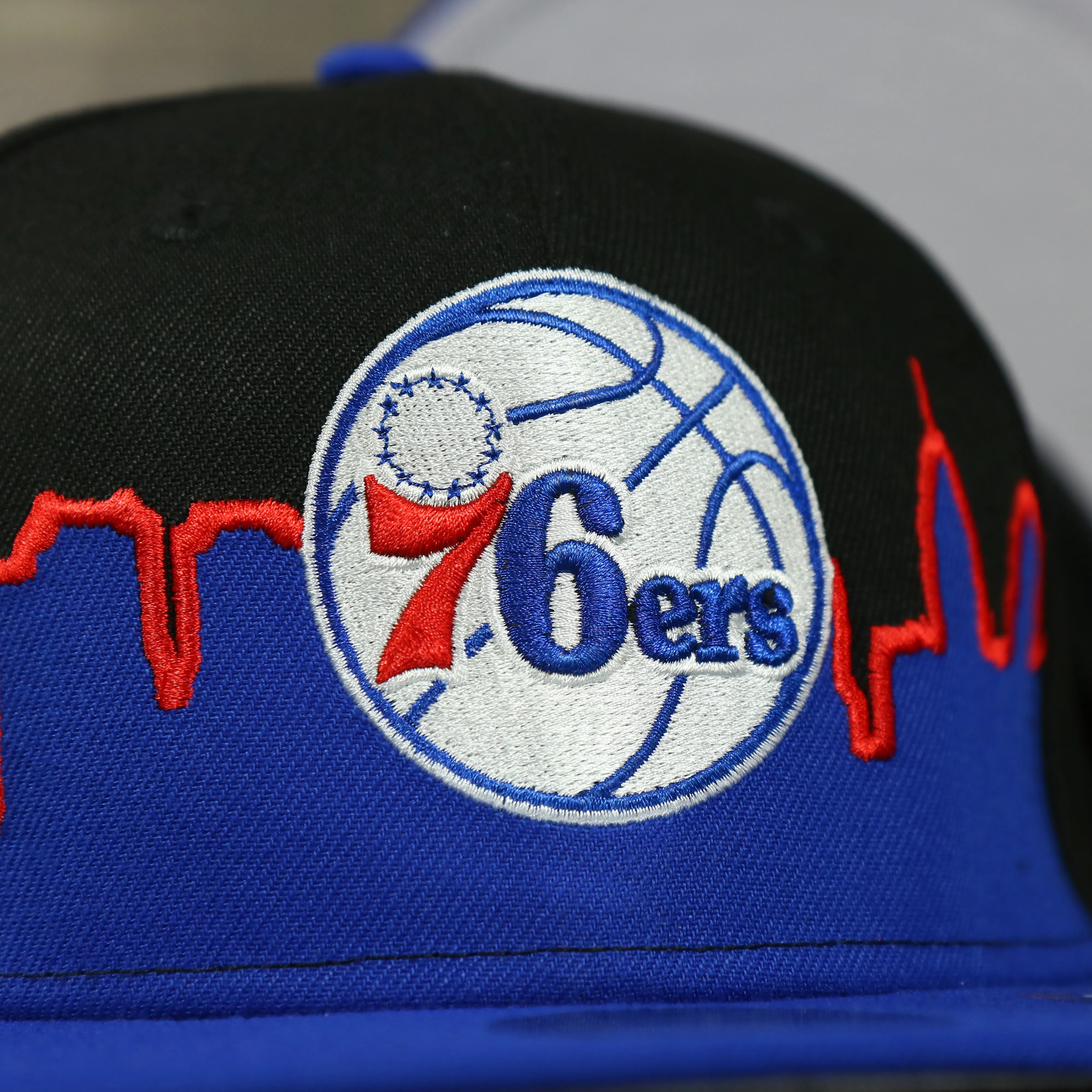 Philadelphia 76ers City Skyline Side Patch 9Fifty Youth Snapback Hat | Philadelphia Skyline 950